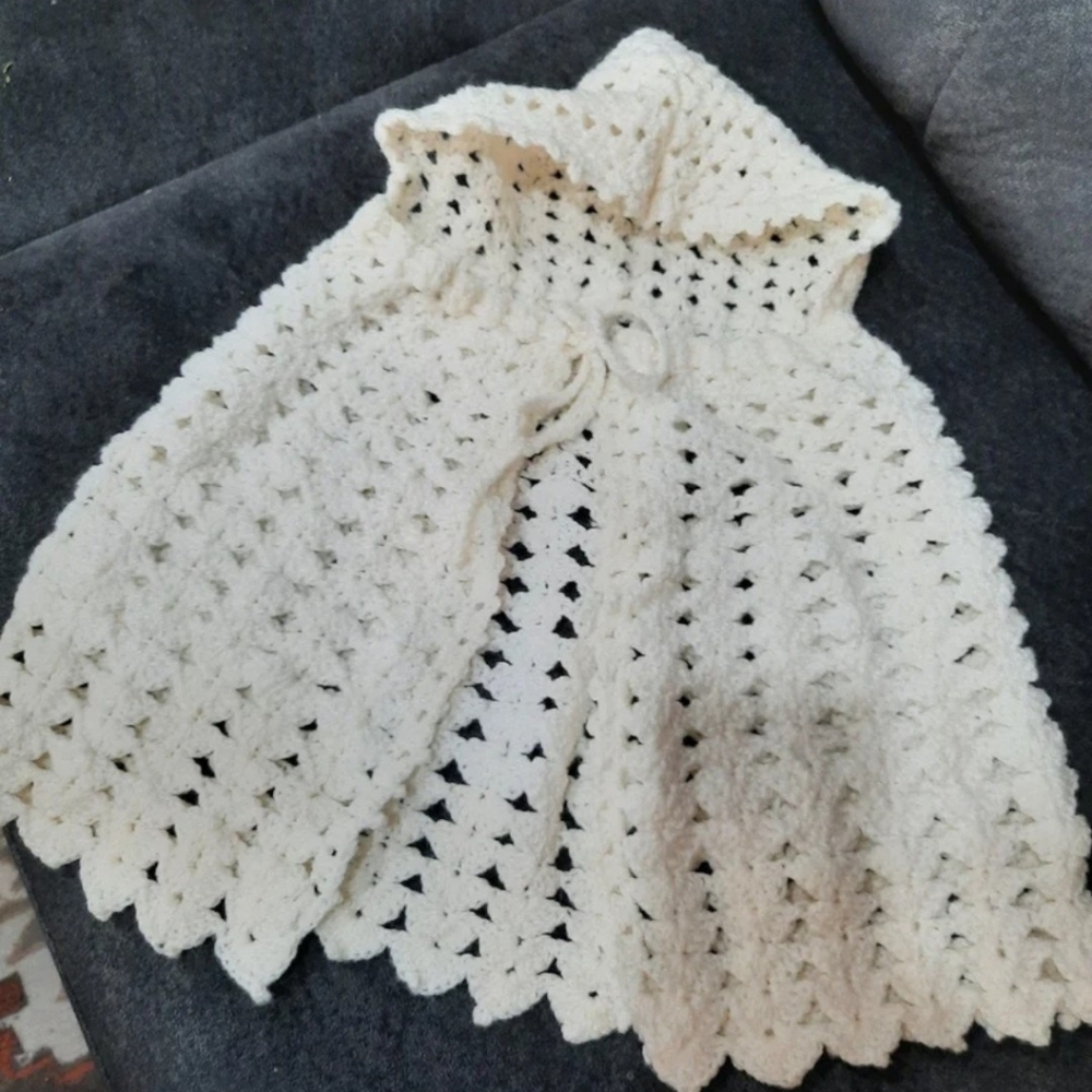 Hand Crocheted Infant Cape Ivory 6-12 Months Baby Handmade - Picture 2 of 4